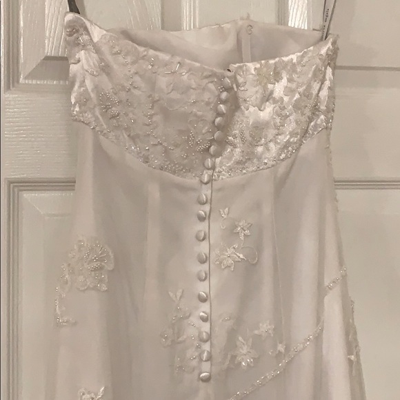 Alfred Angelo wedding dress size 4 - Picture 11 of 14